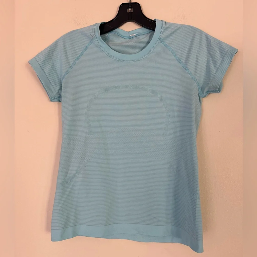 Lululemon Swiftly Tech Sky Blue Short Sleeve Tee shirt size 6 - Picture 1 of 5